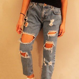 🛍FOREVER 21🛍 Ripped/Distressed Jeans